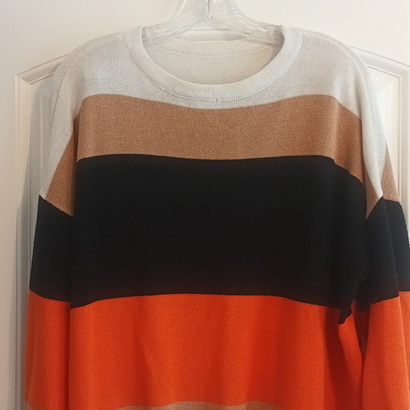 Multi color Sweater - Picture 3 of 6